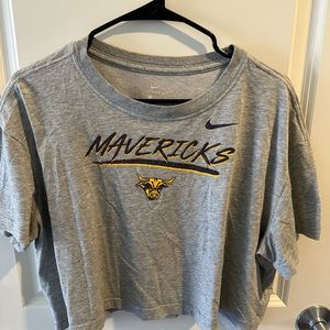 Minnesota State University, Mankato Mavericks crop T-shirt